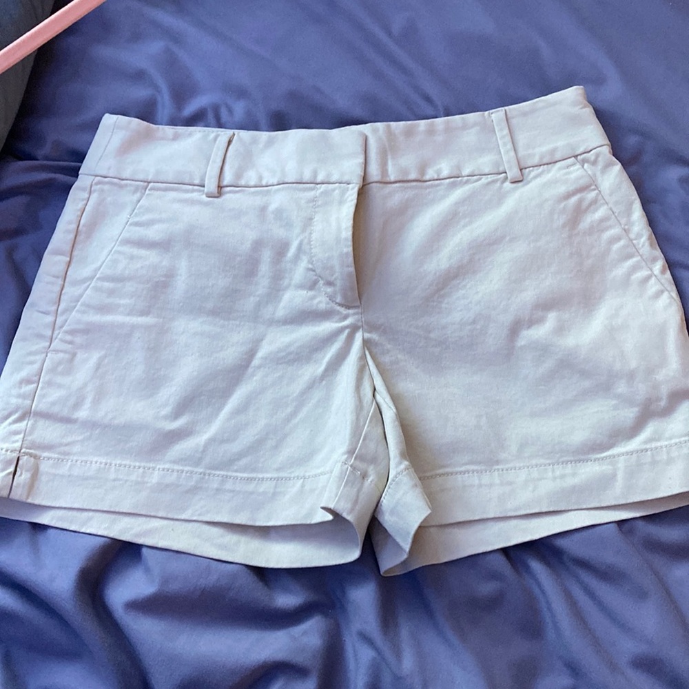 khaki golf shorts